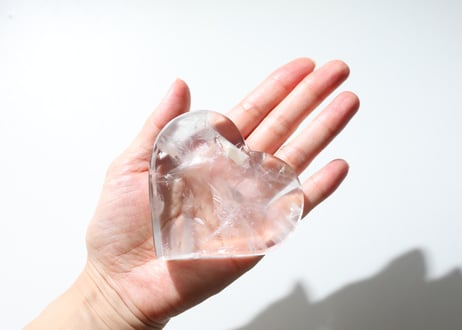 技封入❣️【美肌/お通じが良くなる/若返り】ブラジル産 虹入り クリアクォーツ ハート ※イベントクーポン使用不可
