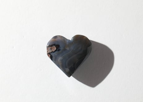 【悟った至福のシッディ】＆〈タイムウェーバーによる長所を認識し、直観的で可能性に満ちた人生を引き寄せる調整入り〉オリジナルカード付き❣️ グレーアゲート ハート