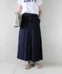 白×ネイビーTシャツコーデ（Dignite collier・JOURNAL STANDARD relume）