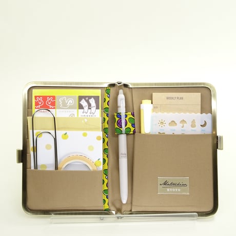 5.6寸角型　マルチケース　帆布（8号）グレージュ色　※口金：AG色