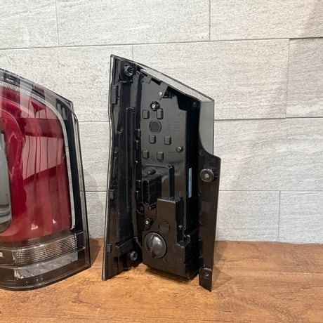ベンツ Vクラス W447 前期 2025yスタイル クリアーLEDテール 商品番号5078