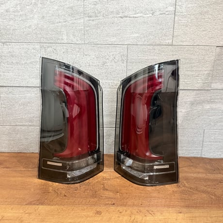ベンツ Vクラス W447 前期 2025yスタイル クリアーLEDテール 商品番号5078