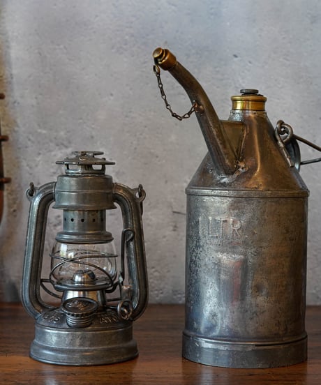 OIL can 1L 1920's -