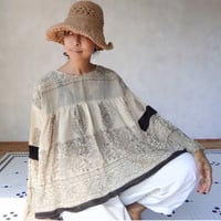 【Mami Tsuji】スクエアブラウス「リスペクトサリーシリーズ・ブラックボーダー」長袖