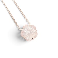 【necklace】　ローズクォーツ　桜型　甲州貴石切子