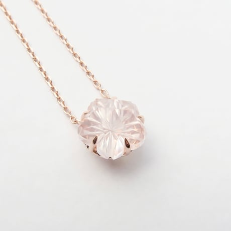 【necklace】　ローズクォーツ　桜型　甲州貴石切子