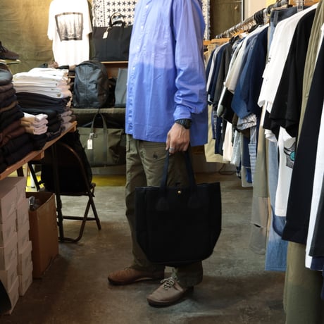 Quality Gunslips / TOTE MEDIUM