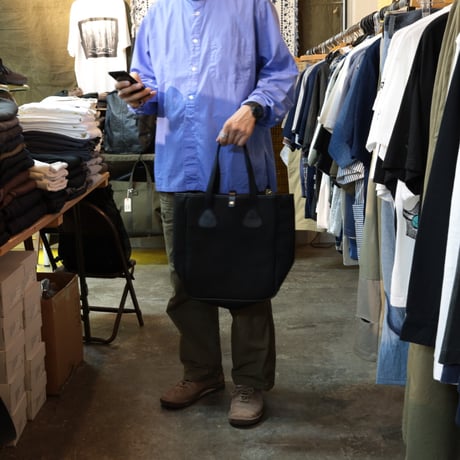 Quality Gunslips / TOTE MEDIUM
