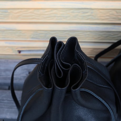 UNISEX / ''LINKS'' ORIGINAL / LEATHER DRAWSTRING BAG (中) / 26AW