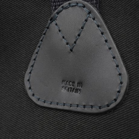 Quality Gunslips / TOTE MEDIUM