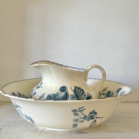 ショワジールロワ | STORES