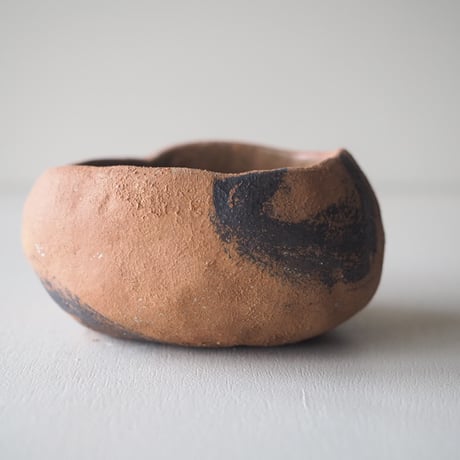 植木鉢　茶色絵付石ころ