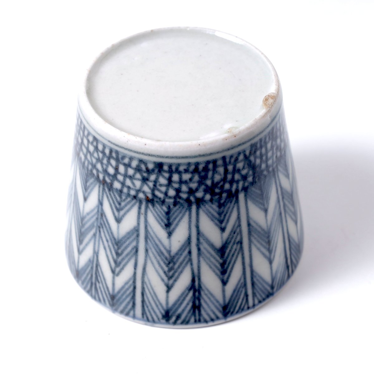 古伊万里 染付矢羽文猪口 | LYAN ARTS' Collection online shop