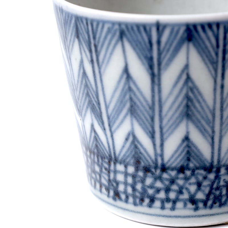 古伊万里 染付矢羽文猪口 | LYAN ARTS' Collection online shop