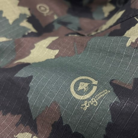 【W44】 米国ブランド LRG エルアールジー Camo Army Cargo Shorts 迷彩 モノグラム カーゴ ショートパンツ (SJNS69)