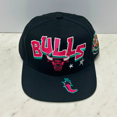 USA仕様 Mitchell and Ness シカゴ ブルス Bulls Hardwood Classics Stars Select キャップ (MNC2)