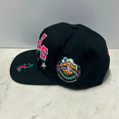 USA仕様 Mitchell and Ness シカゴ ブルス Bulls Hardwood Classics Stars Select キャップ (MNC2)