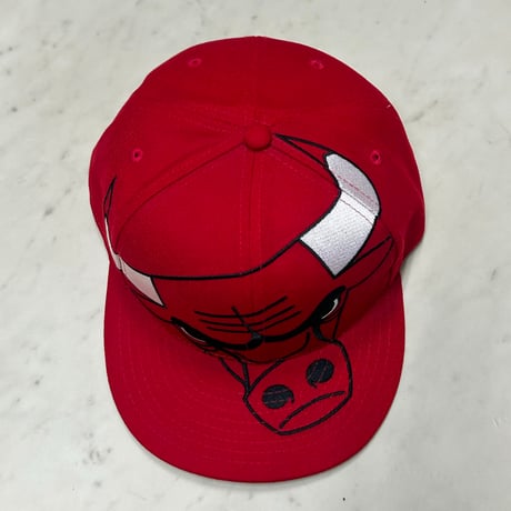 USA仕様 Mitchell and Ness シカゴ ブルス Bulls Team Red Big Bull キャップ (MNC4)