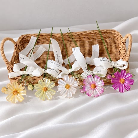 𝗖𝗼𝘀𝗺𝗼𝘀🌼 ..一輪♥..