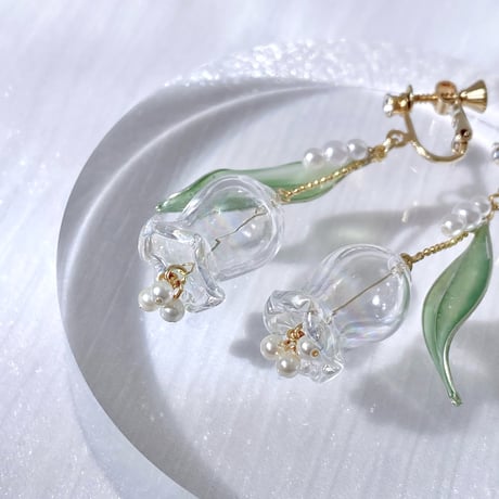 𝐆𝐥𝐚𝐬𝐬 𝐋𝐢𝐥𝐲 𝐁𝐞𝐥𝐥.𓈒𓆸 pierce / earring