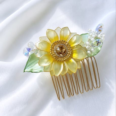 𝗦𝗵𝗶𝗻𝗶𝗻𝗴 𝘀𝘂𝗻𝗳𝗹𝗼𝘄𝗲𝗿𝘀🌻(ヘアコーム・クリップ・ブローチ・帯留め)