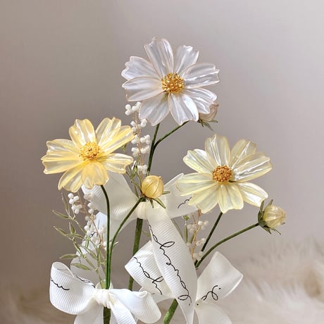 𝗖𝗼𝘀𝗺𝗼𝘀🌼 ..一輪♥..