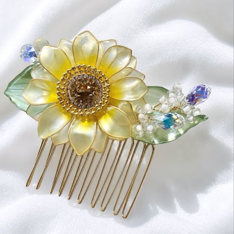 𝗦𝗵𝗶𝗻𝗶𝗻𝗴 𝘀𝘂𝗻𝗳𝗹𝗼𝘄𝗲𝗿𝘀🌻(ヘアコーム・クリップ・ブローチ・帯留め)