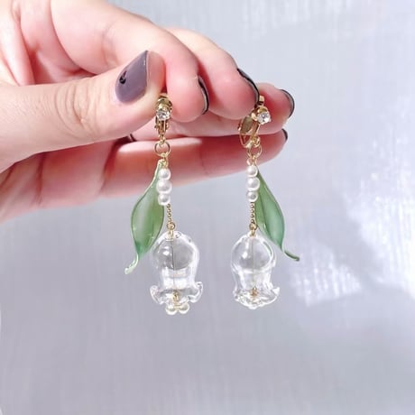 𝐆𝐥𝐚𝐬𝐬 𝐋𝐢𝐥𝐲 𝐁𝐞𝐥𝐥.𓈒𓆸 pierce / earring