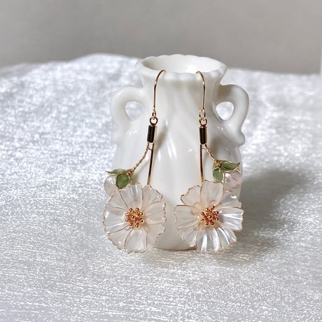 𝗚𝗿𝗮𝗰𝗲 𝗖𝗼𝘀𝗺𝗼𝘀🌼 pierce /earring
