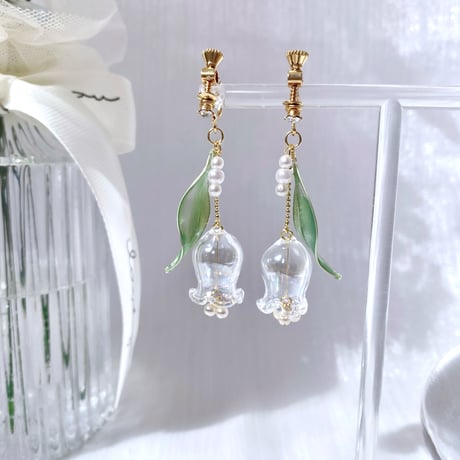 𝐆𝐥𝐚𝐬𝐬 𝐋𝐢𝐥𝐲 𝐁𝐞𝐥𝐥.𓈒𓆸 pierce / earring