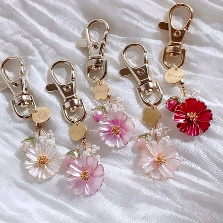 𝗖𝗼𝘀𝗺𝗼𝘀 𝗯𝗮𝗴 𝗰𝗵𝗮𝗿𝗺🌼バッグチャーム