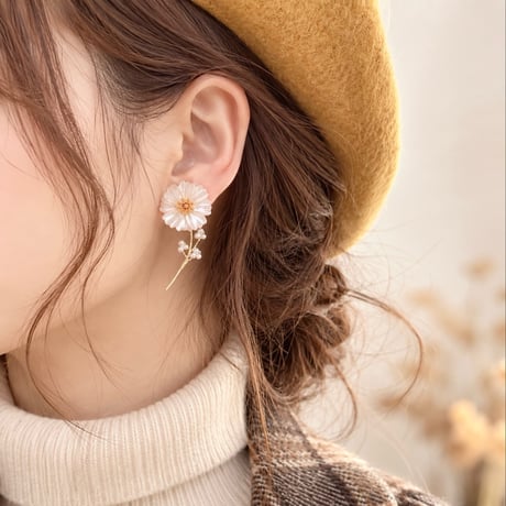 𝗖𝗼𝘀𝗺𝗲𝗮🌼 pierce /earring