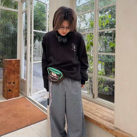 embroidery sweat 　[BLACK]　HEV-26015