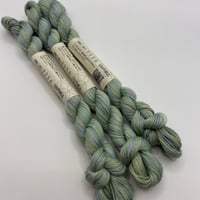 mederu刺し子糸　8056