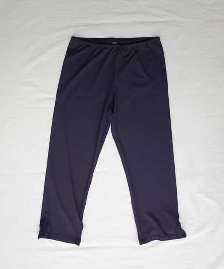 Only Hearts Delicious Lace Capri Leggings in Navy