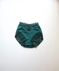 Zermatt Peco Shorts in Forest Green