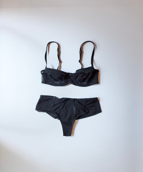 Chantelle X Scarlet Wire Bra in Black