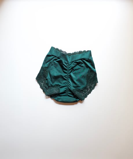 Zermatt Peco Shorts in Forest Green