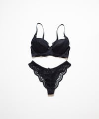 <再入荷>Peco Bra Black Thong Set