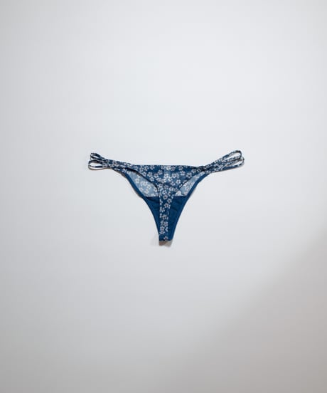 Yasmine Eslami Nina Thong in Kyoto