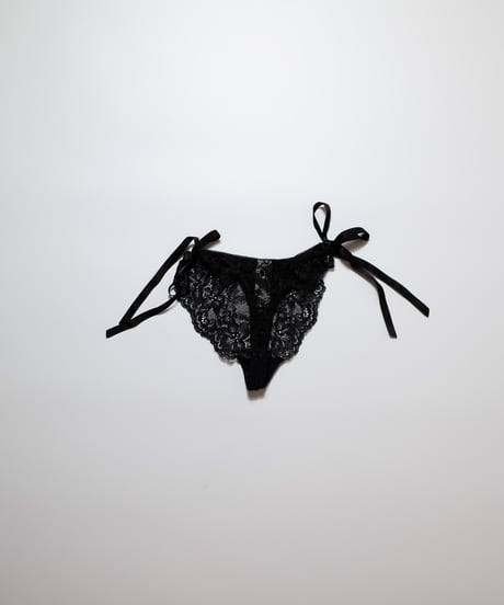 Zermatt Nina Thong in Black