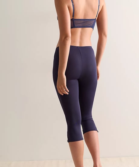 Only Hearts Delicious Lace Capri Leggings in Navy