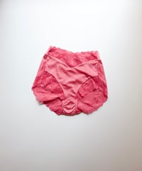 Pecoさん Shorts in Framboise