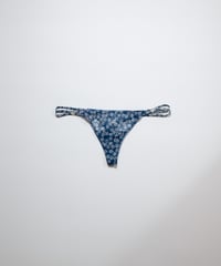 Yasmine Eslami Nina Thong in Kyoto