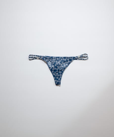 Yasmine Eslami Nina Thong in Kyoto
