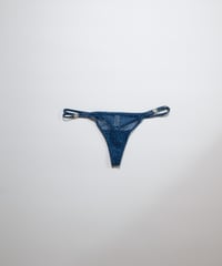 Yasmine Eslami Nina Thong in Tokyo