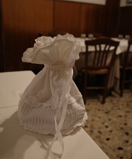 Thea Princess Pouch in White (近日中WEB先行発売予定)