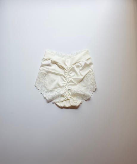 Zermatt Peco Shorts in Champagne