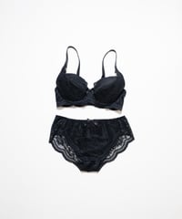 <再入荷＞Peco Bra Black Panty Set