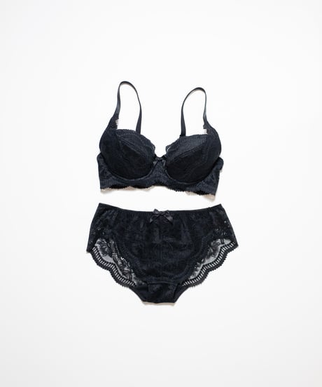 <再入荷＞Peco Bra Black Panty Set